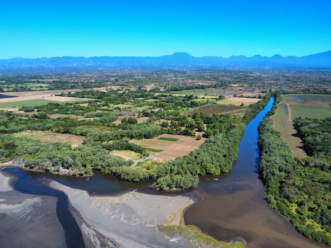 Terreno de 4.6 manzanas en Playa La Iguana — foto 3